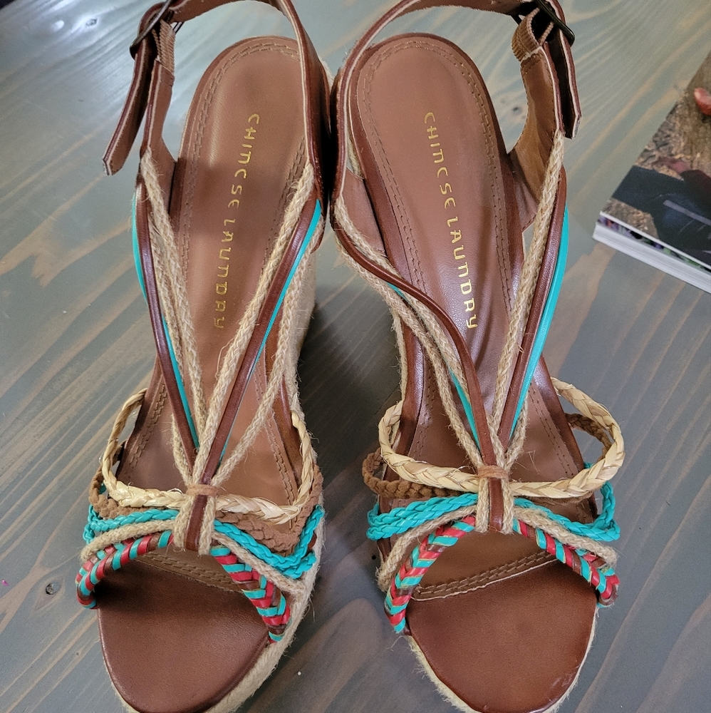 Chinese Laundry Platforms 8.5